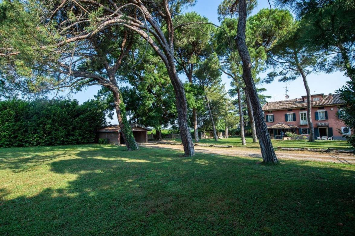 Villa Ottocentesca Immersa Nel Verde Montecavolo Экстерьер фото